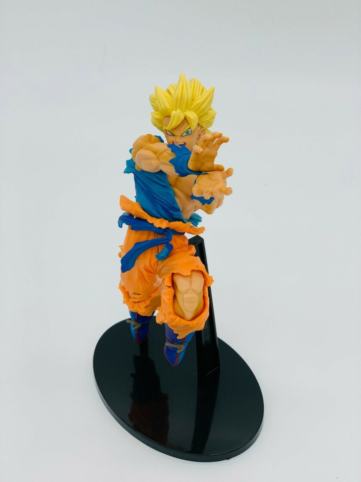 Dragon Ball Z - Son Goku Statue/Figur | Kamehameha Vorbereitung ...